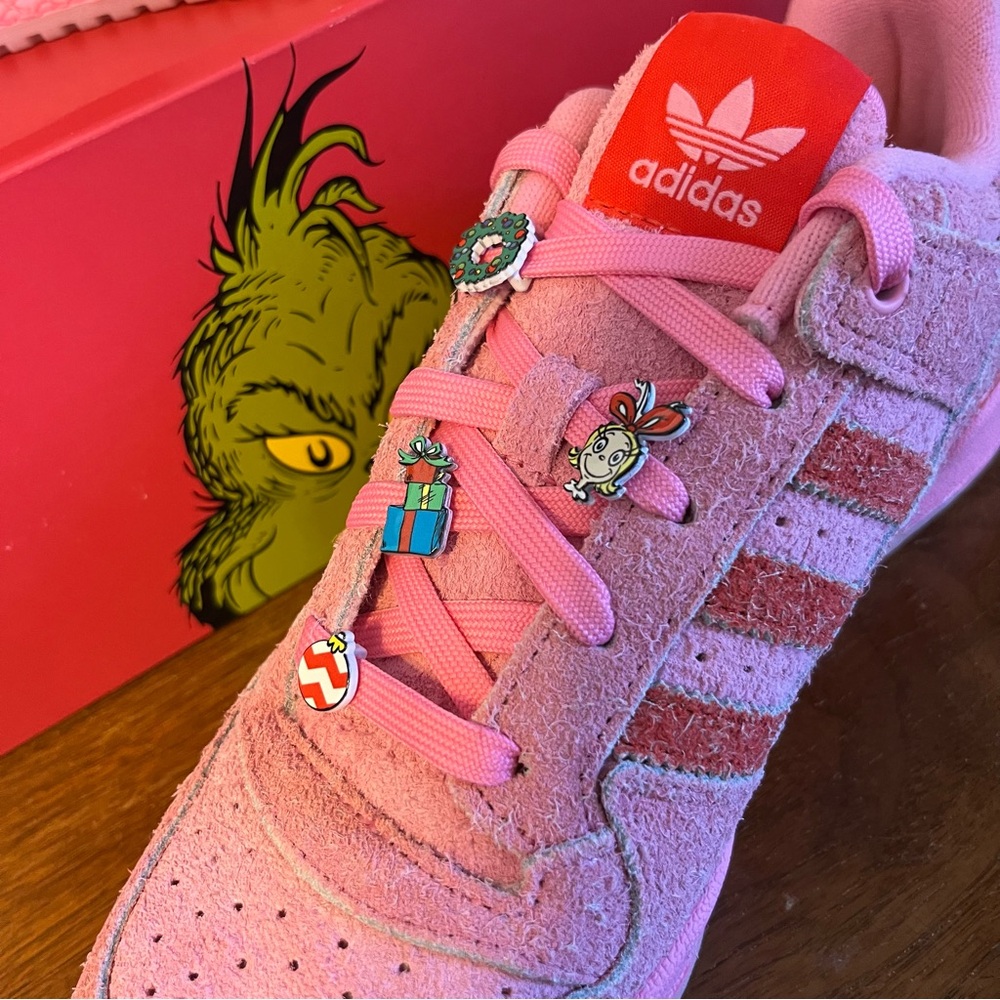 Adidas Women’s Forum Low Cindy Lou Who Shoes - Picture 4 of 9